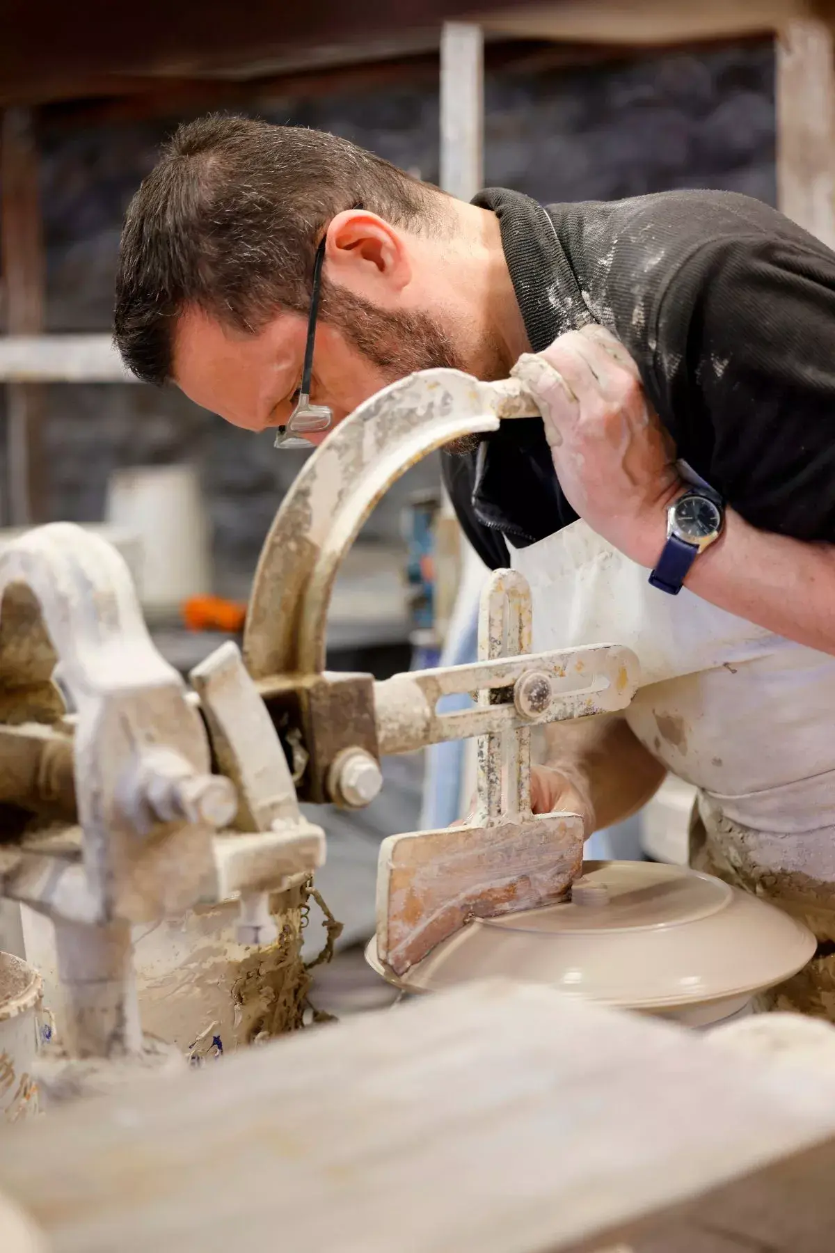 Rumney Pottery company logo